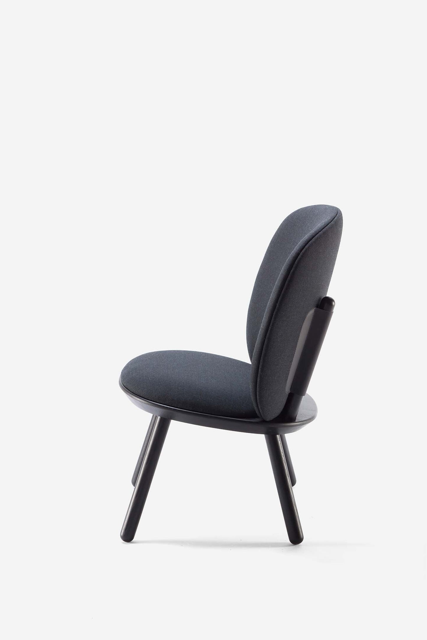 Naïve Low Chair Black Solid Ash
