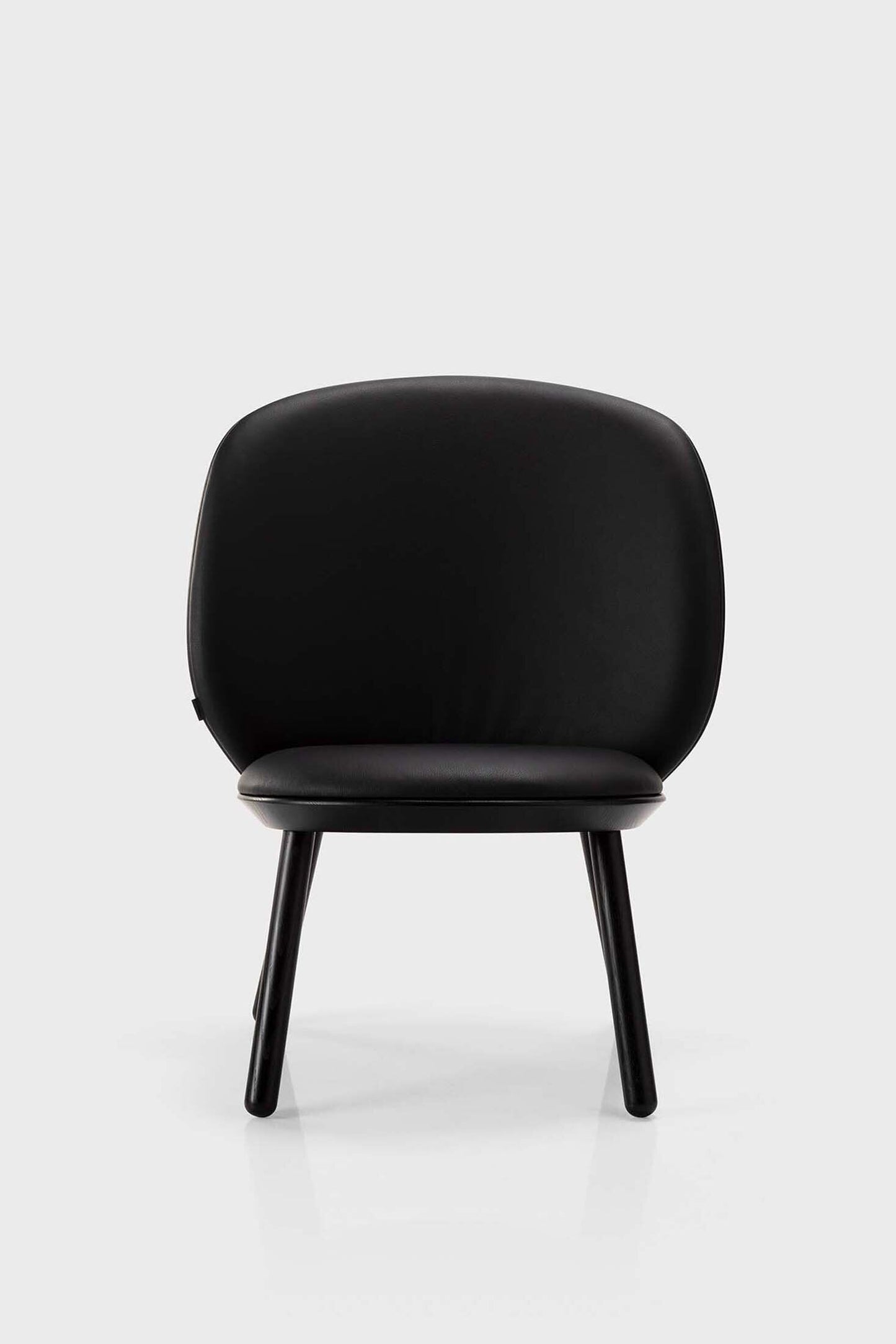 Naïve Low Chair Black Solid Ash