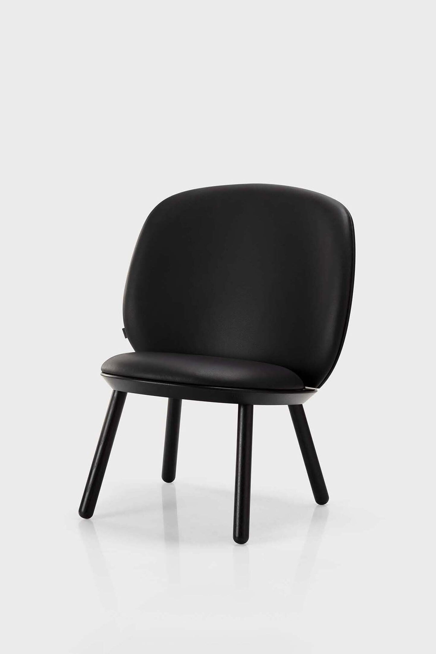 Naïve Low Chair Black Solid Ash