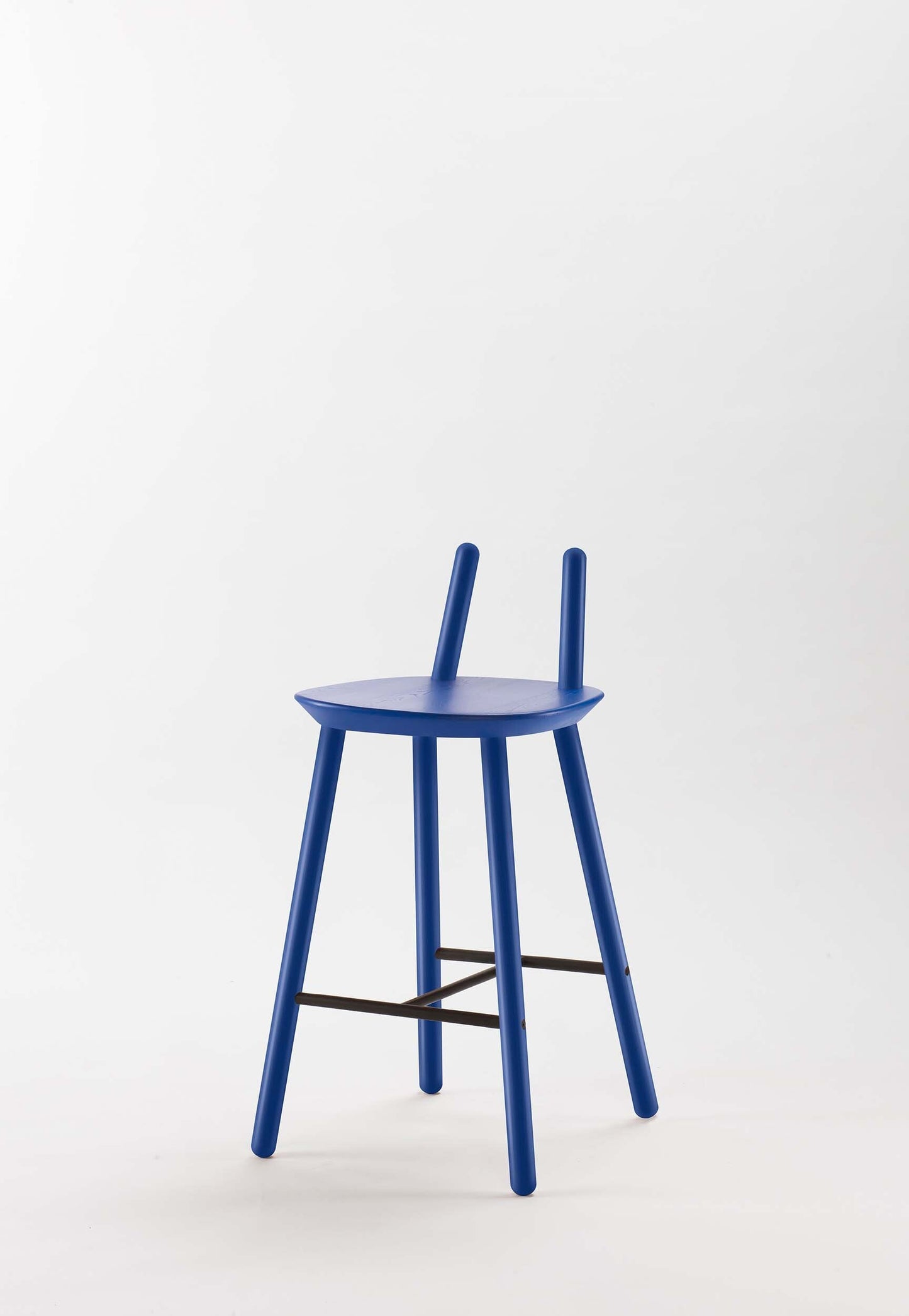Naïve Semi Bar Stool